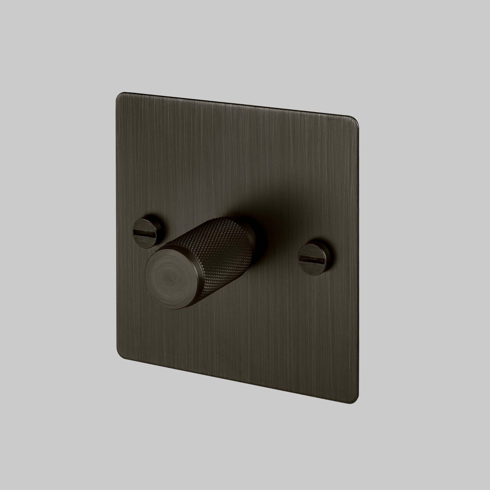 LED-dimmer Cross 1G 120W mässing bränd brons brittisk standard