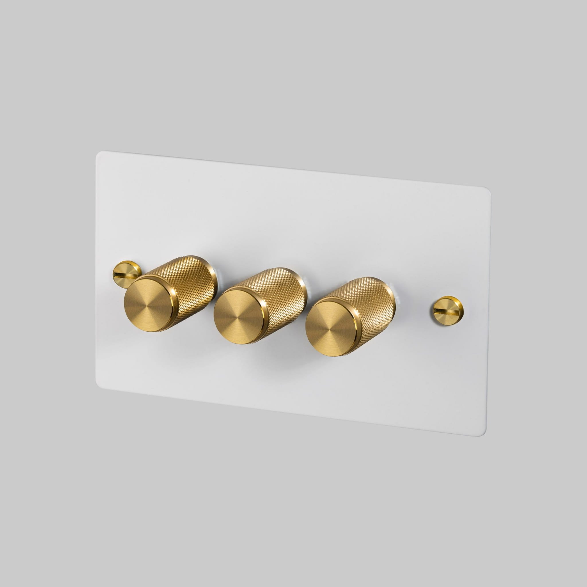 LED-dimmer Cross 3G 120W stålvit med mässing brittisk standard