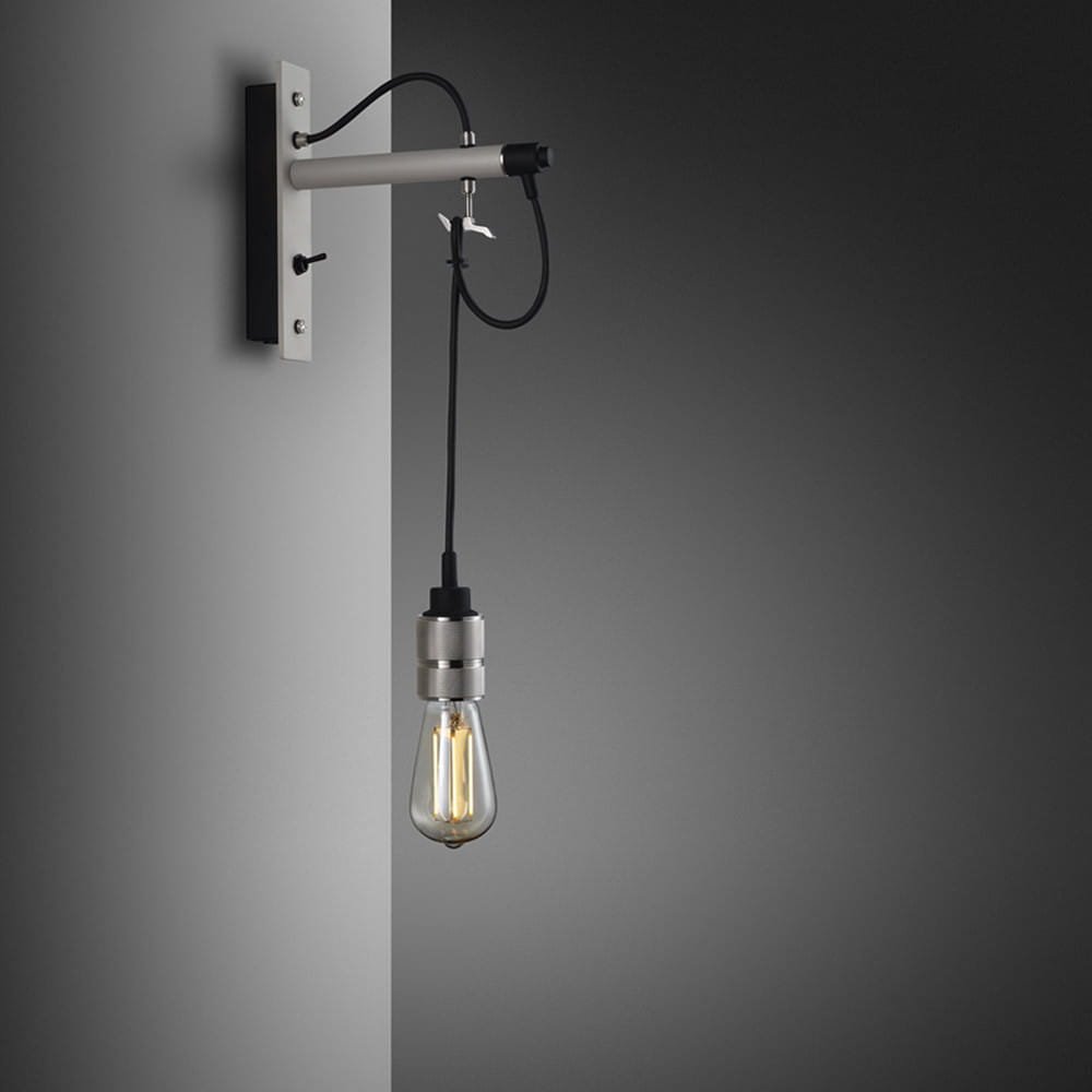 Hooked Nude Vägglampa Stålgrå med Silver