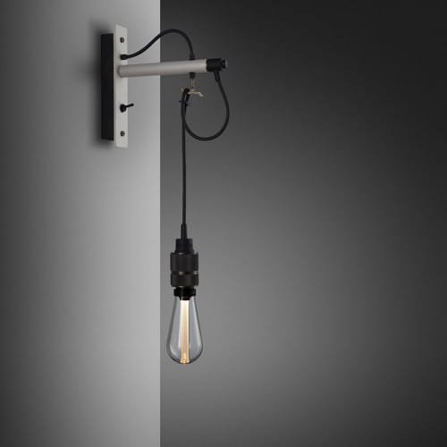Hooked Nude vägglampa stålgrå med bränd brons