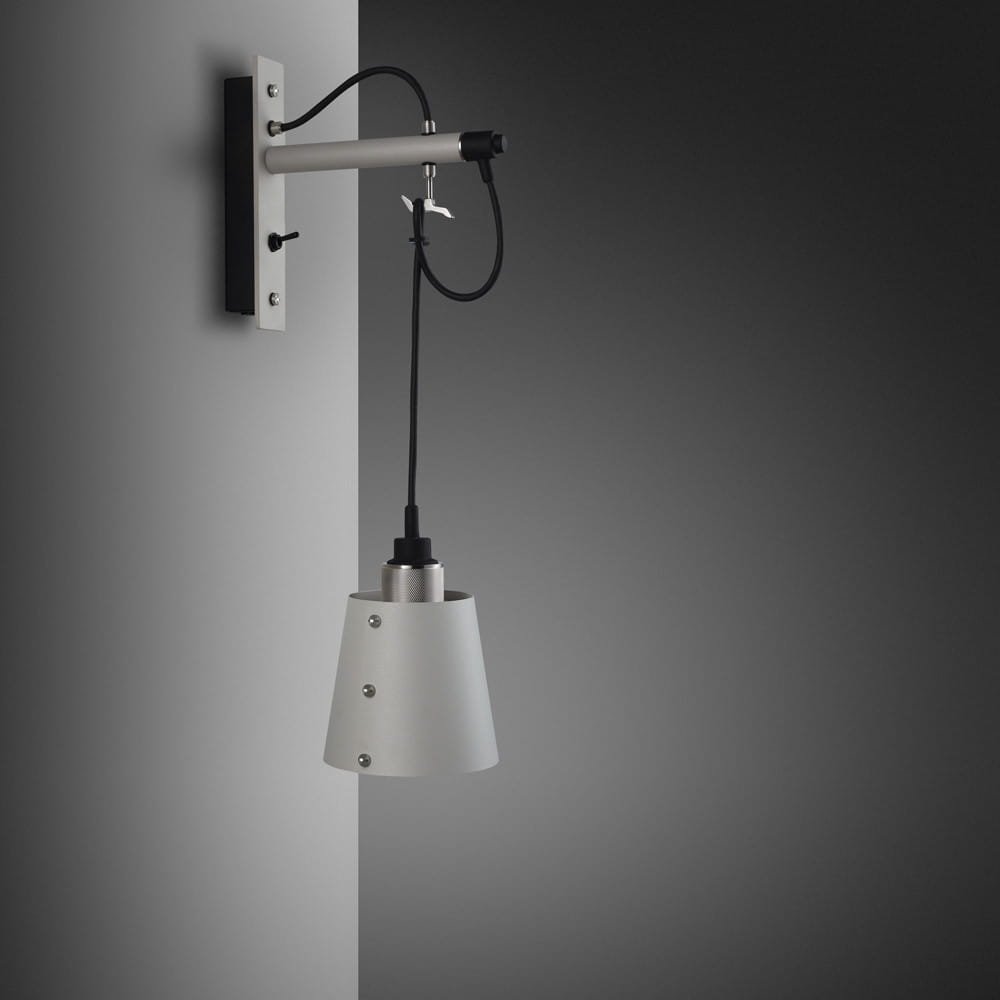 Hooked Cross S Vägglampa Stålgrå med Silver