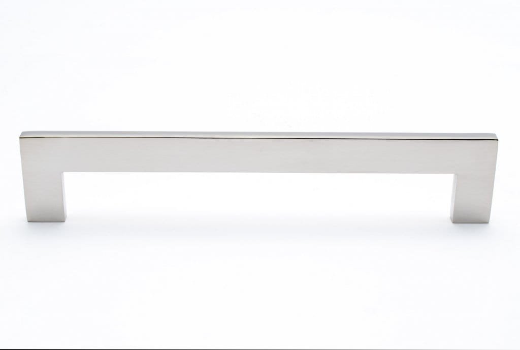 Clean Cut 224 Möbelhandtag i polerat stål