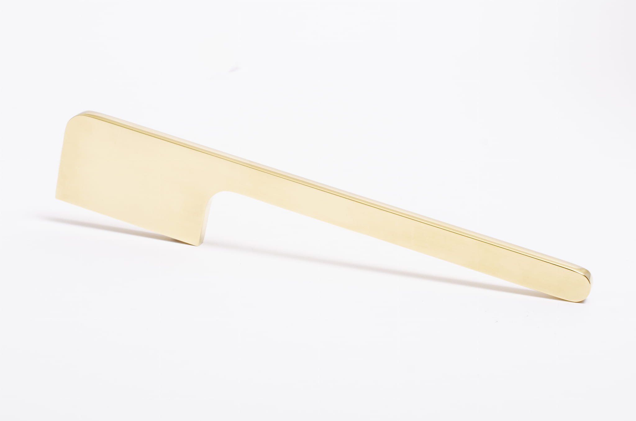 Möbelhandtag Soft Cut 300 Guld Mässing Polerad Omålad