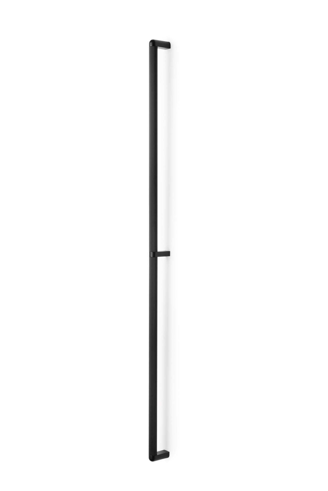 Riss Big 960 avlångt möbelhandtag, aluminium, mattsvart