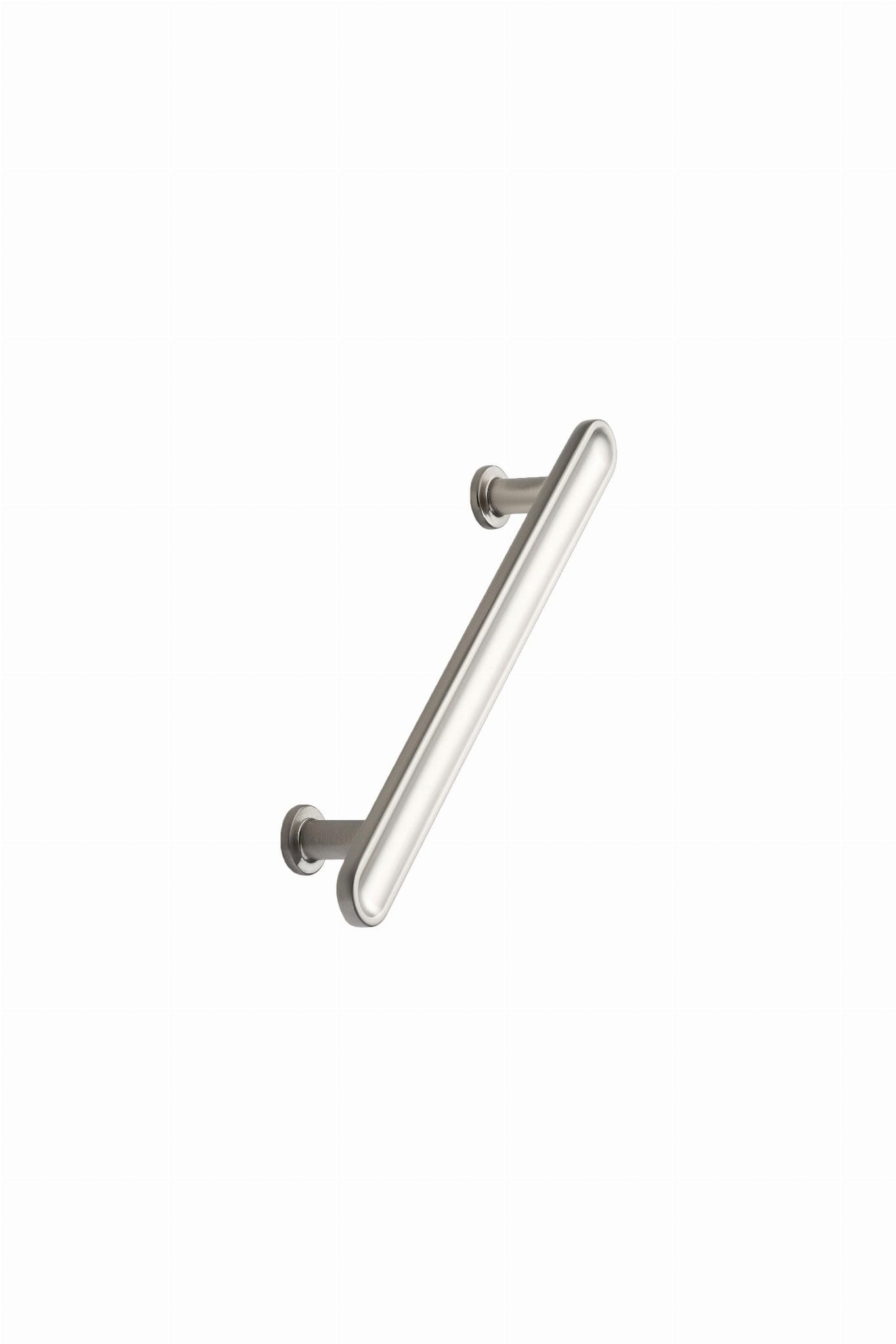 Chateau 128 metall silver långsträckt möbelhandtag