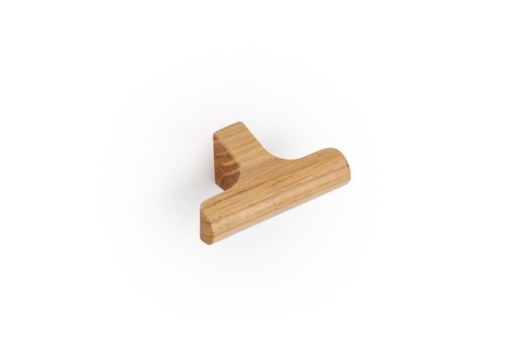 T-Bar Hinoki Wood 60 Möbelknopp i trä i ek