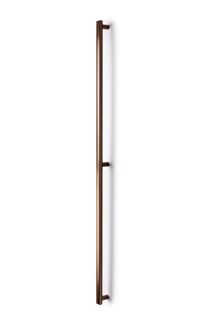 Moon 1056 Enkelsidigt långsträckt möbelhandtag, aluminium, brun, borstad