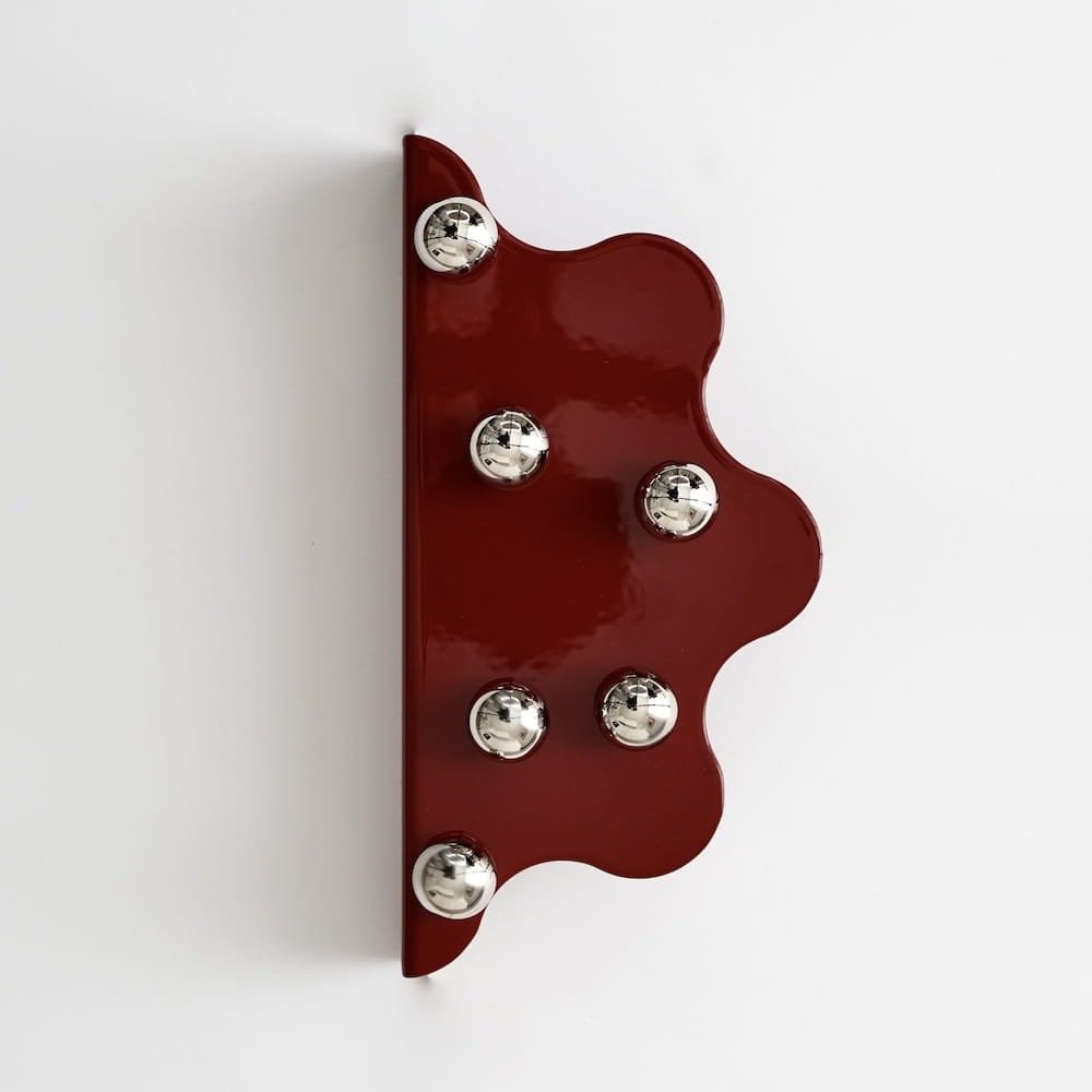 Mare 200 Steel Red Edge Möbelhandtag med silverborstade kulor