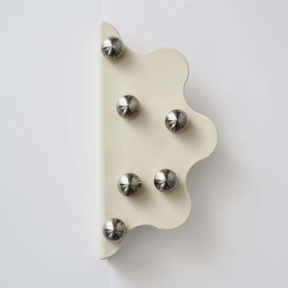 Mare 200 Stål Beige Kant Möbelhandtag med Silver Borstad Kulor