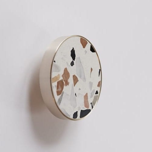 Marbelo XL Vägghängare Mässing Terrazzo Olackerad