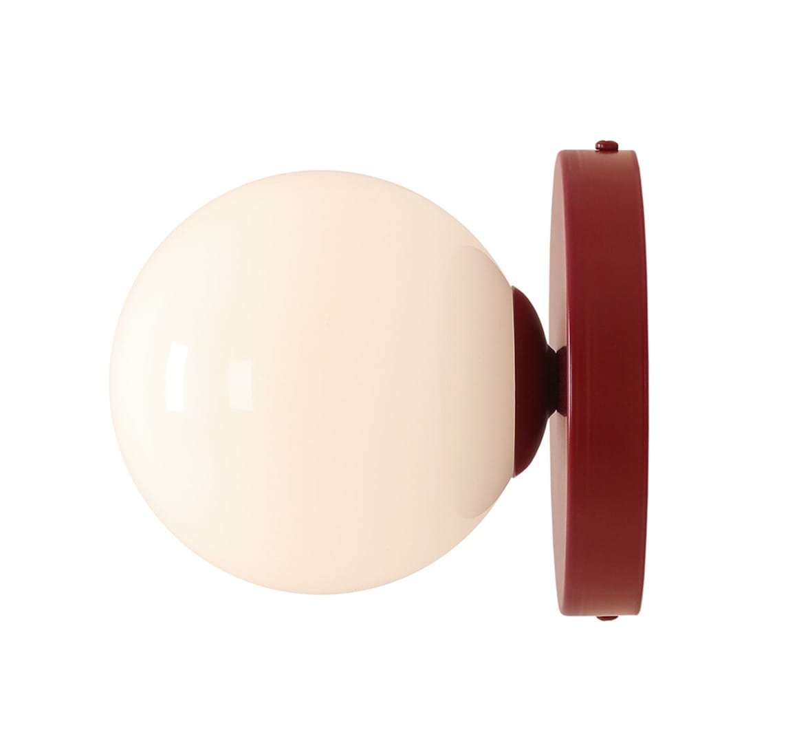 Vägglampa Ball II S Metall Vinröd