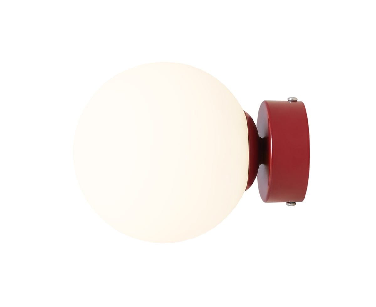 Vägglampa Ball S Metall Vinröd