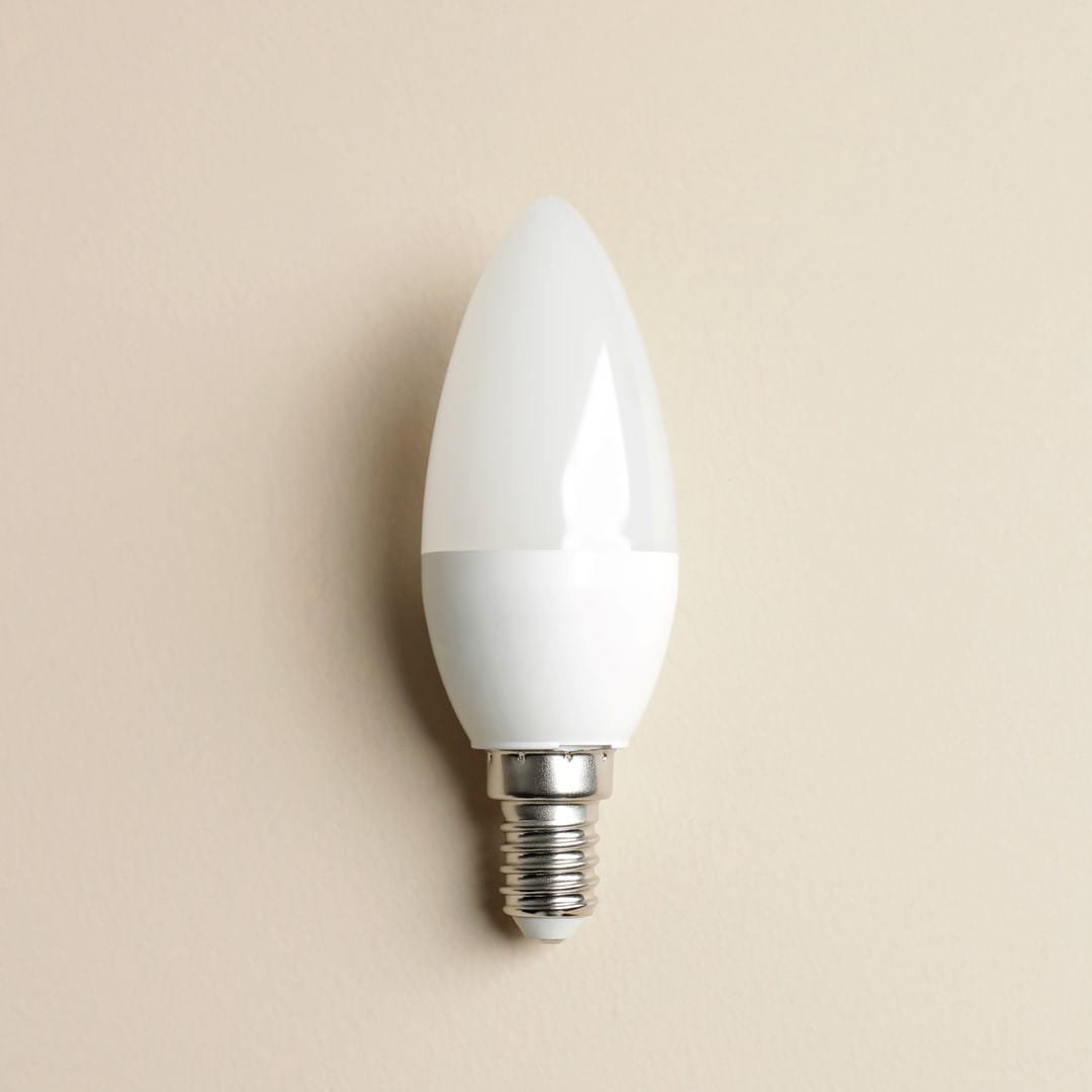 iQ LED E14-lampa