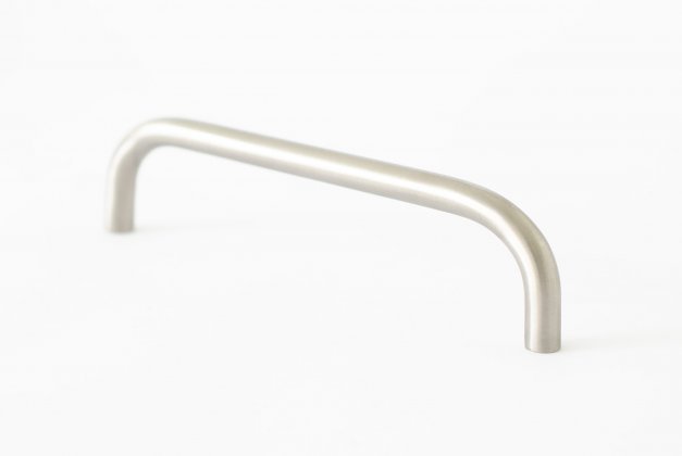 Poignée de meuble longue Grip 136, acier inoxydable brossé