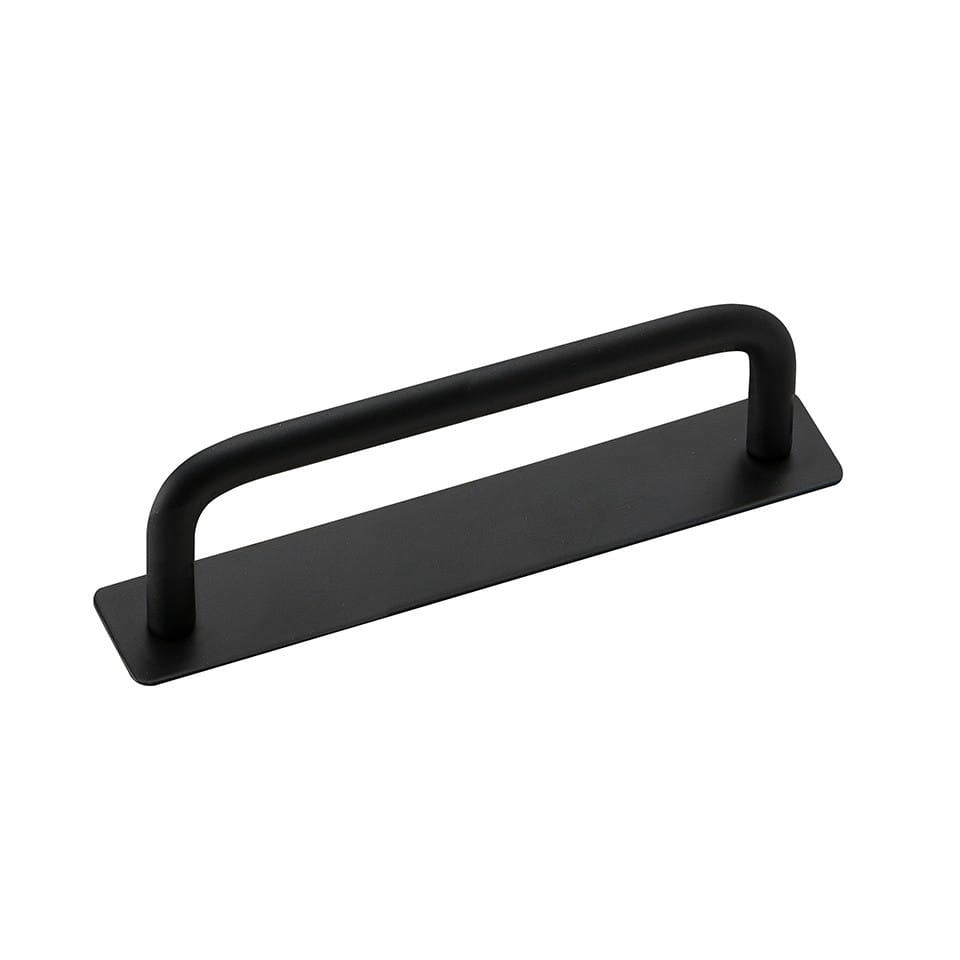 Avlångt möbelhandtag med Royal 96 bricka, Metal Black